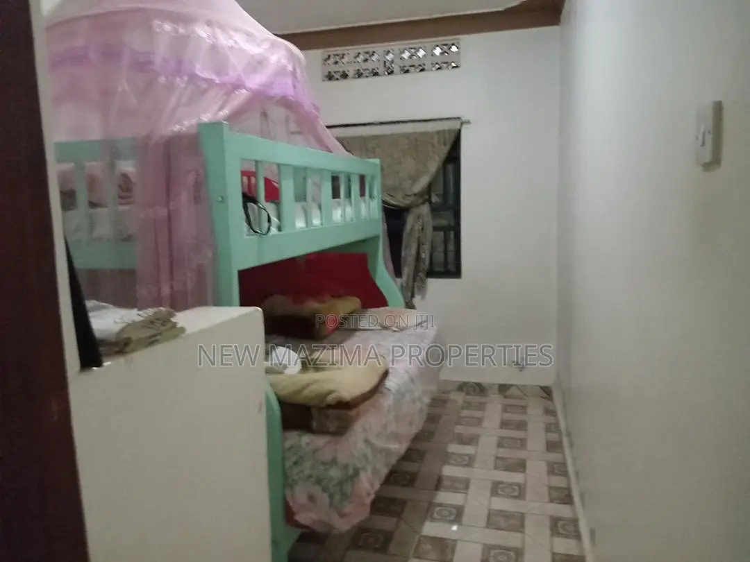 3bdrm House in Seguku Heights, Division A for sale in Division A