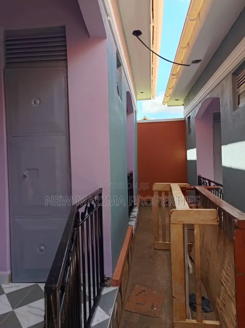 7bdrm House in Nansana Town, Division A for sale in Division A