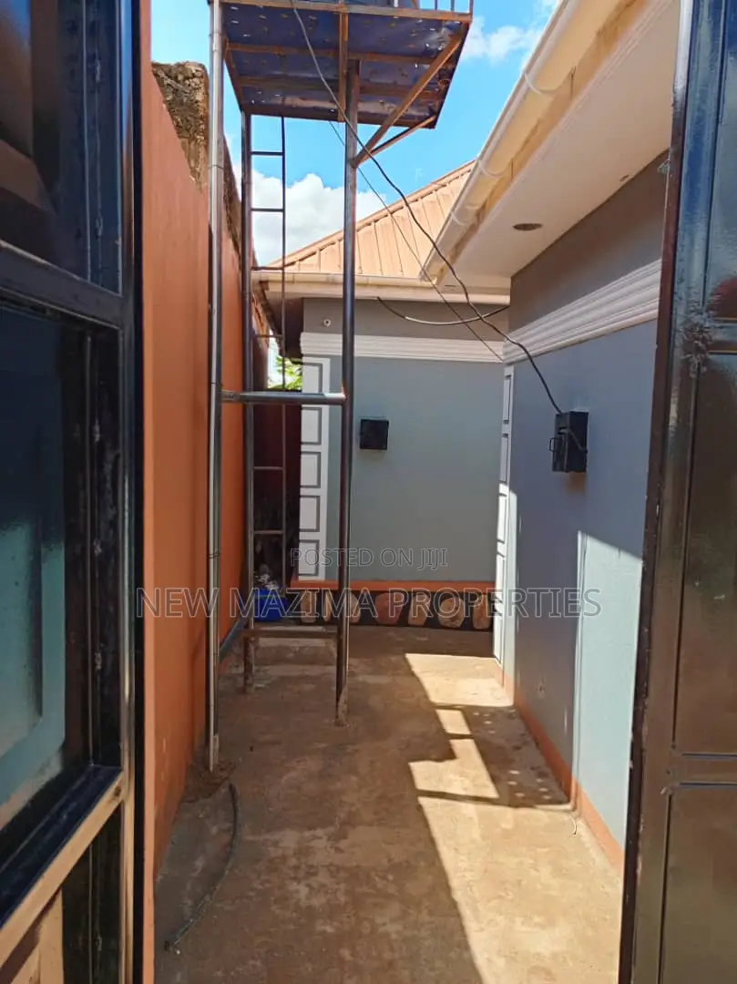 7bdrm House in Nansana Town, Division A for sale in Division A