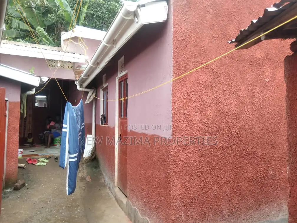 6bdrm House in Kawempe Kawanda, Division A for sale in Division A