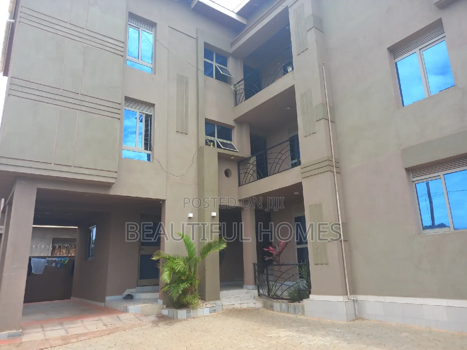 Furnished 2bdrm Apartment in Kyaliwajjara, Central Division for sale in Central Division