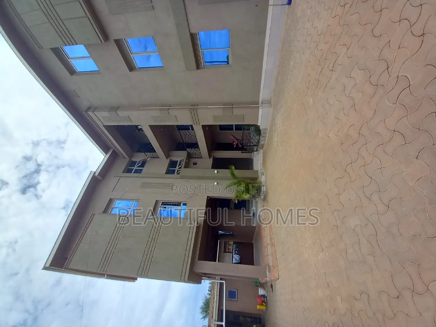 Furnished 2bdrm Apartment in Kyaliwajjara, Central Division for sale in Central Division