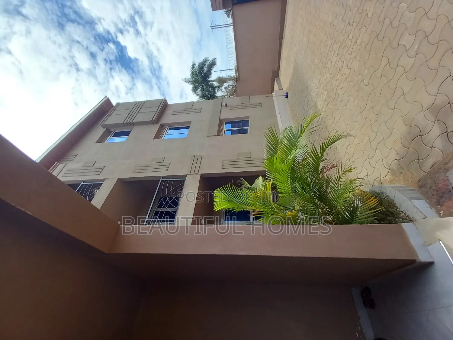 Furnished 2bdrm Apartment in Kyaliwajjara, Central Division for sale in Central Division