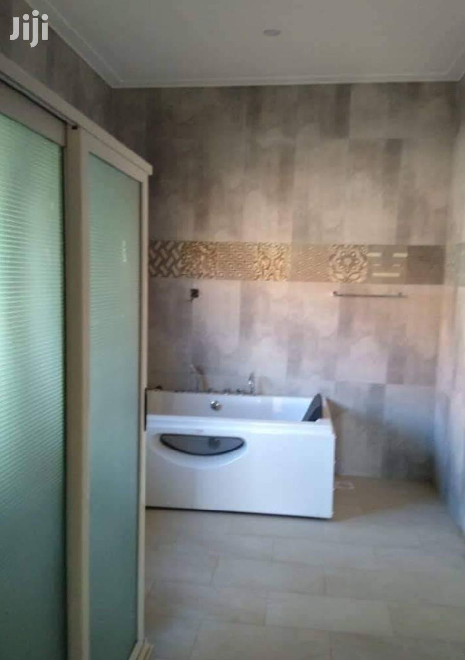 Stunning Flat In Kyariwajara For Sale in Kampala