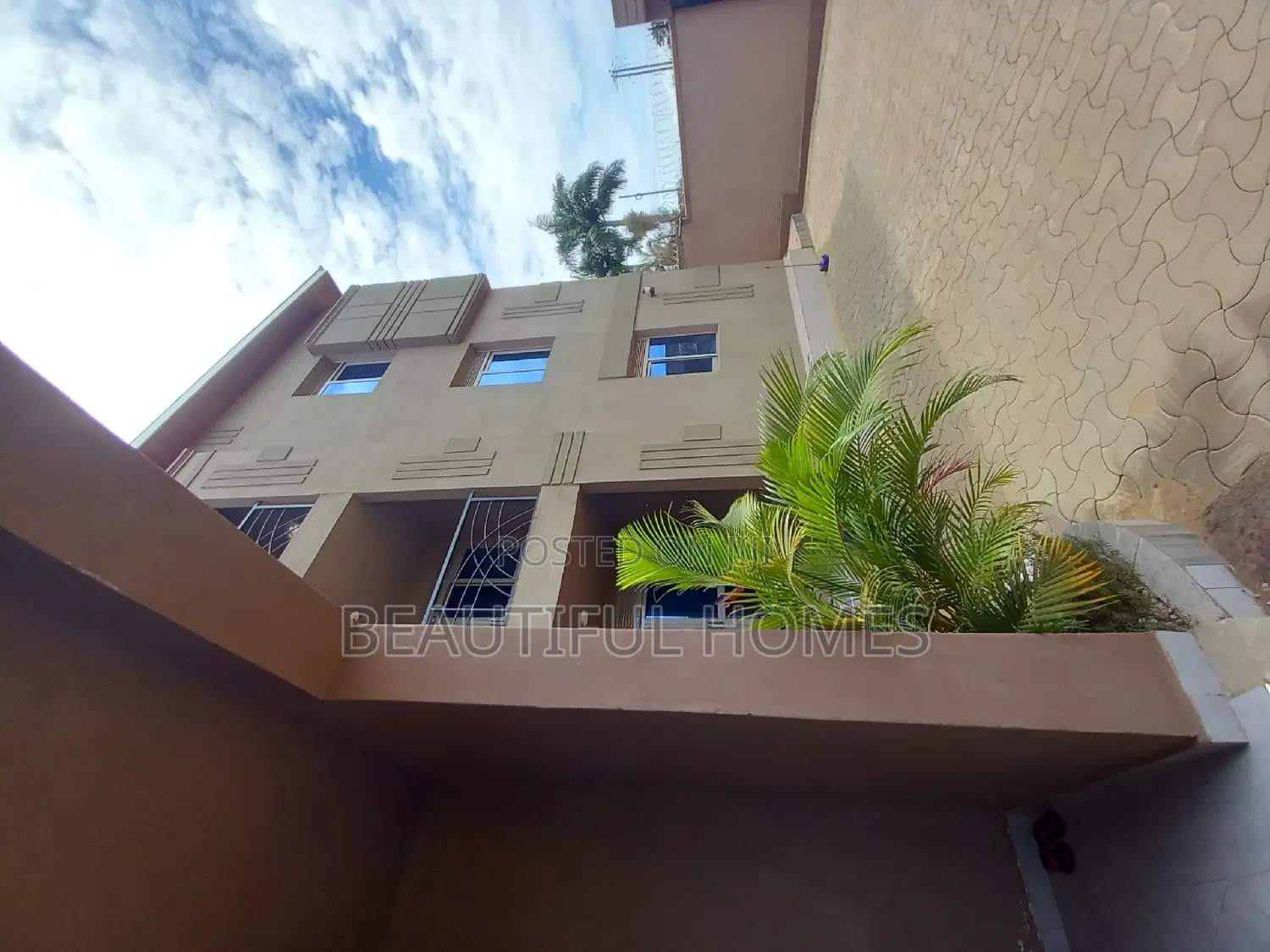 Furnished 2bdrm Apartment in Kyaliwajjara, Central Division for sale in Central Division