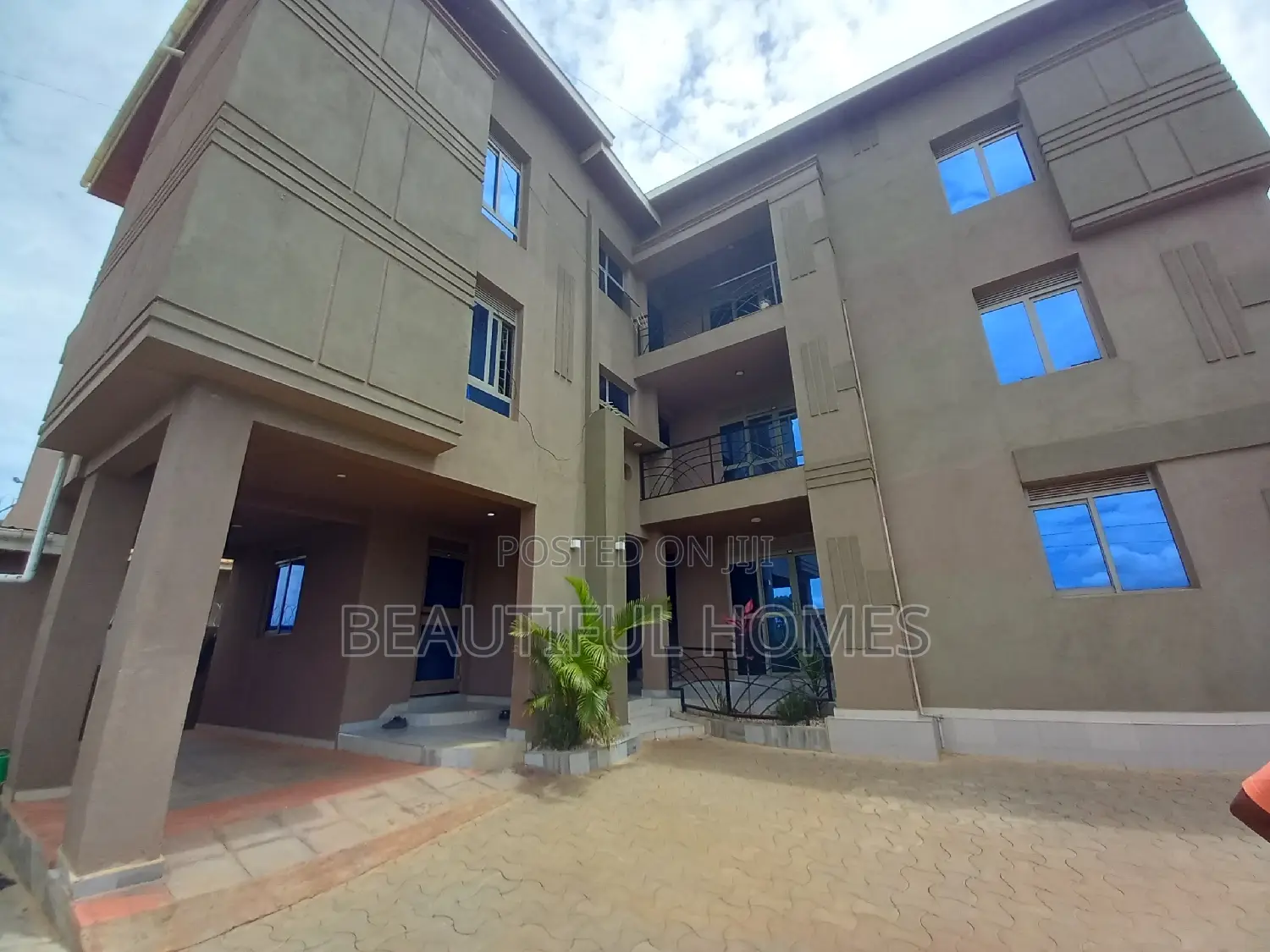 Furnished 2bdrm Apartment in Kyaliwajjara, Central Division for sale in Central Division