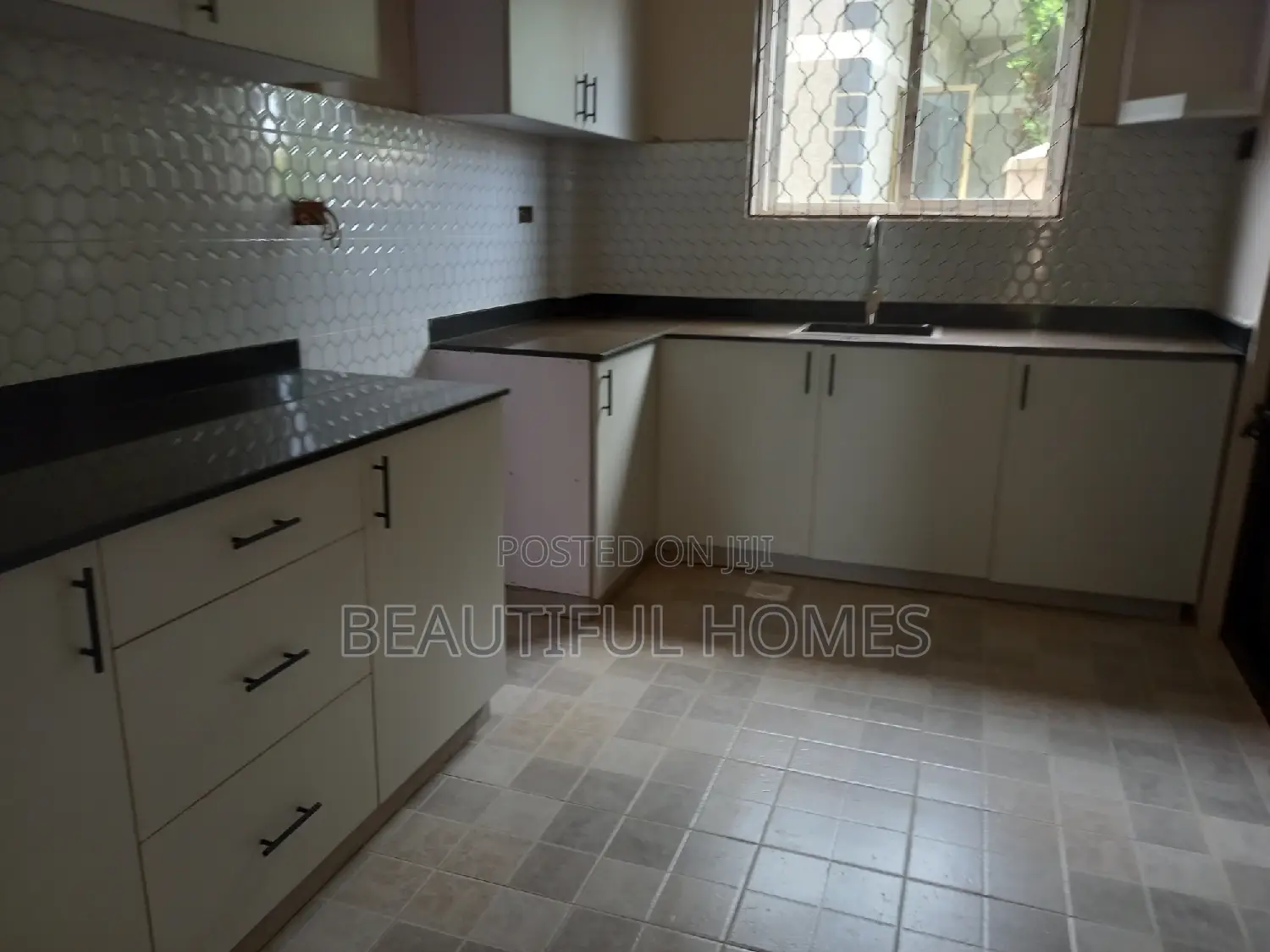 Furnished 2bdrm Block of Flats in Kira, Central Division for sale in Central Division
