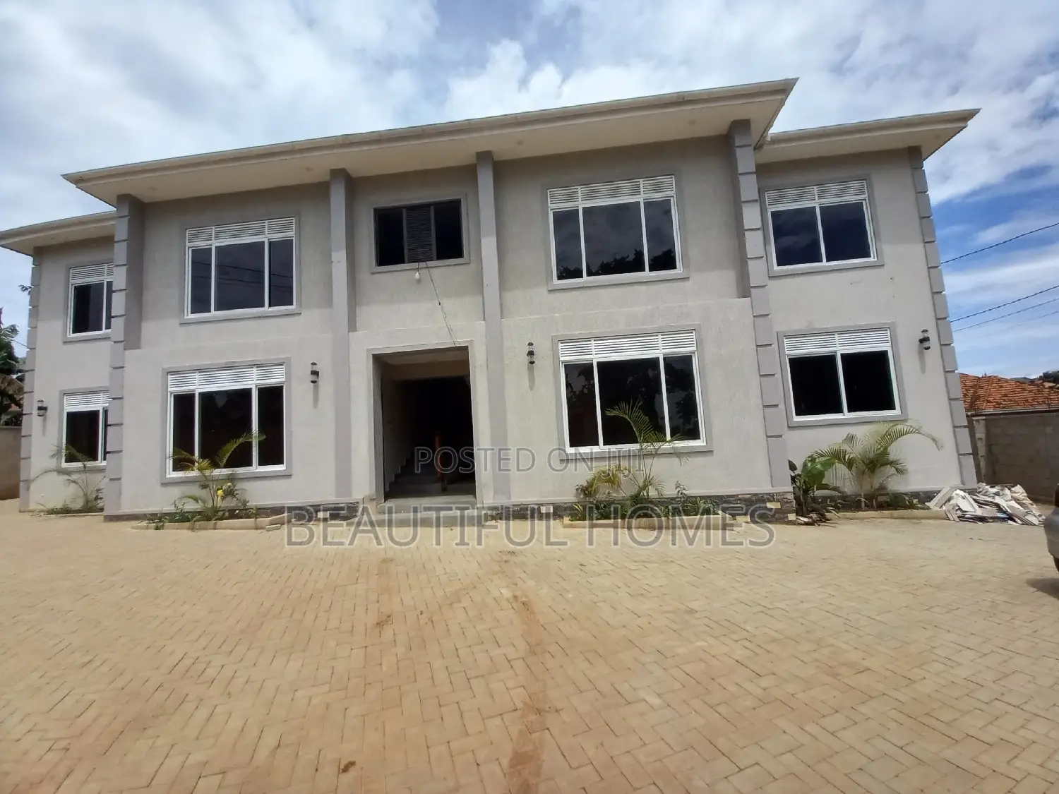 Furnished 2bdrm Block of Flats in Kira for sale in Kira