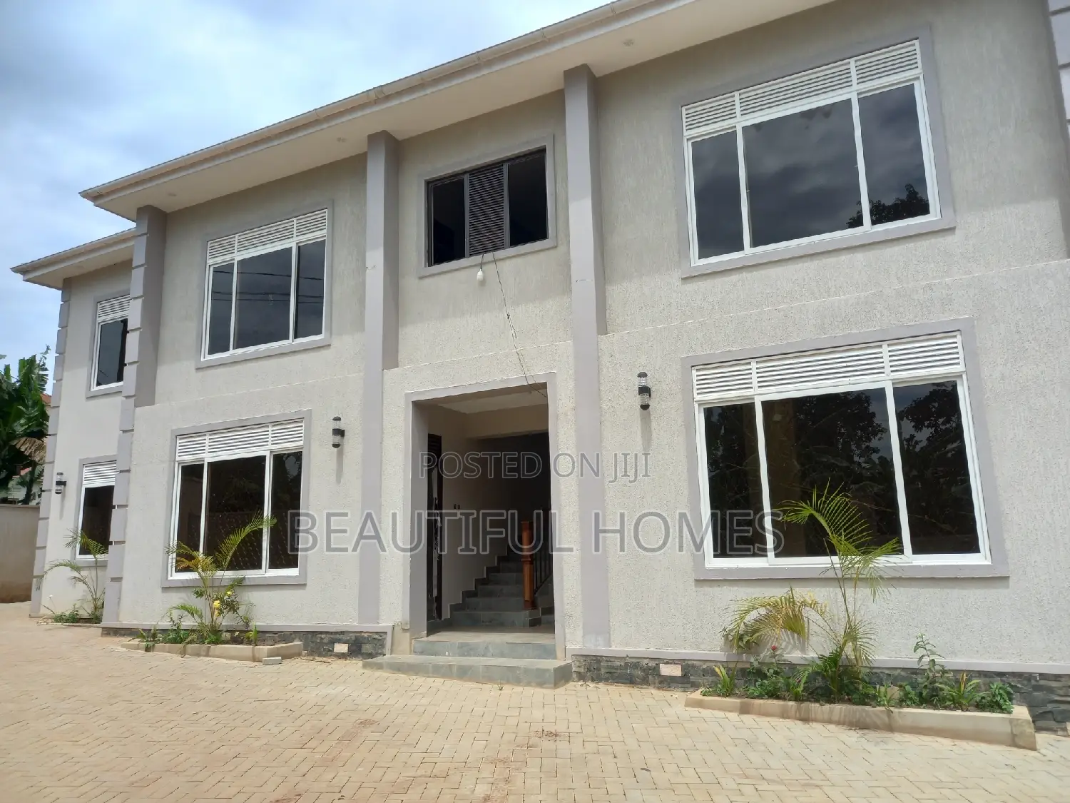 Furnished 2bdrm Block of Flats in Kira for sale in Kira
