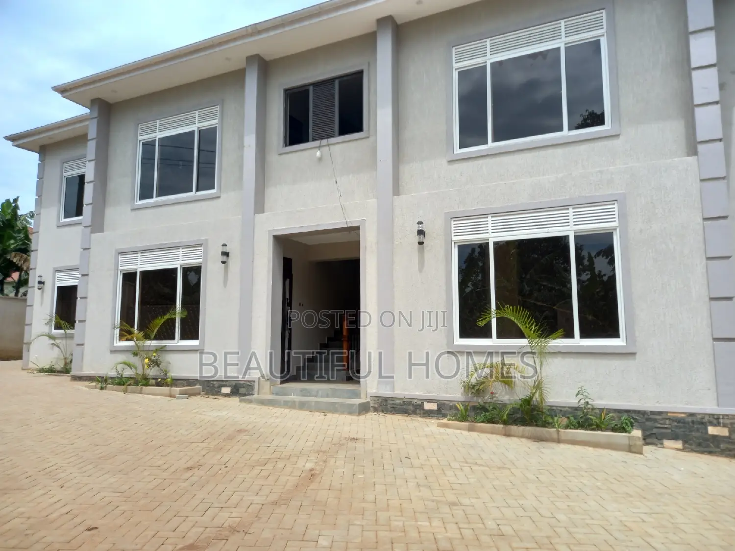 Furnished 2bdrm Block of Flats in Kira for sale in Kira