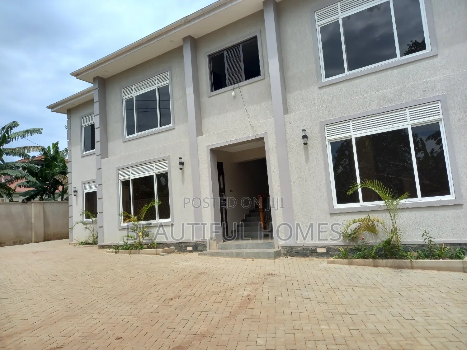Furnished 2bdrm Apartment in Kira for sale in Kira