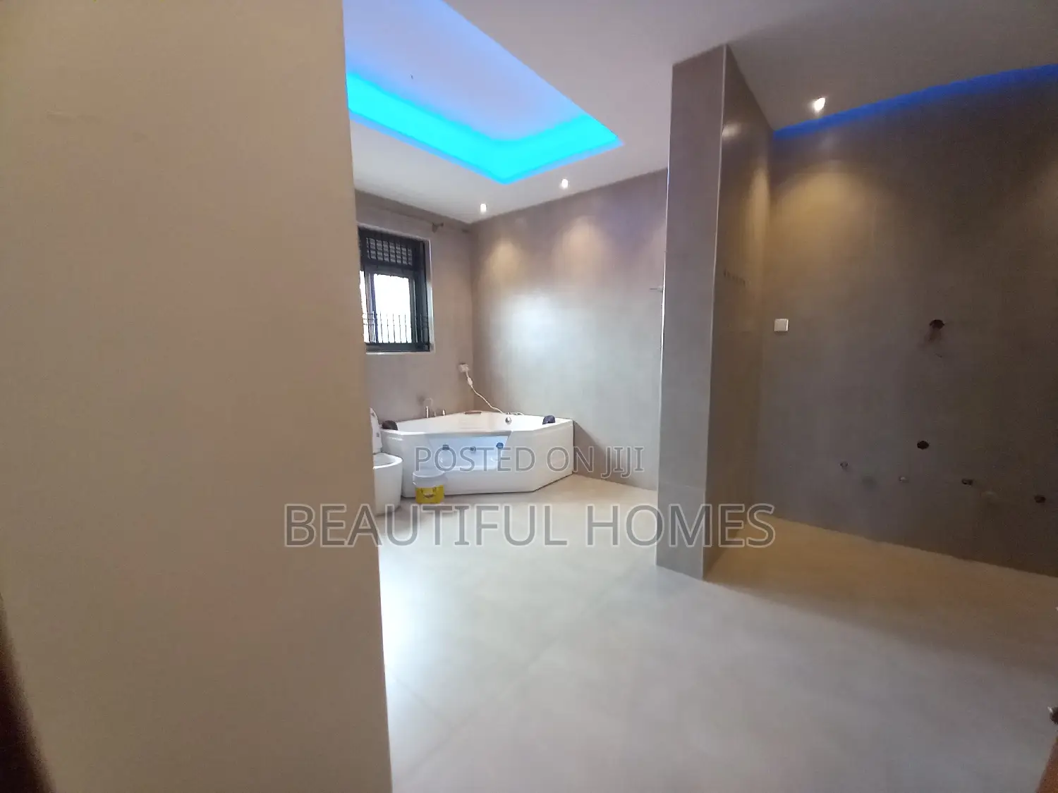 Furnished 5bdrm Mansion in Kira for sale in Kira