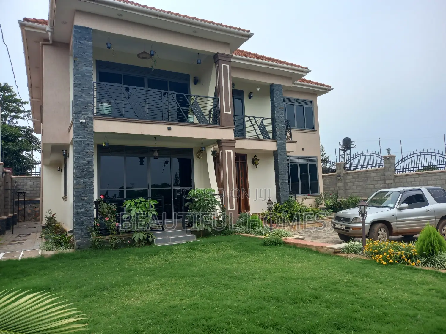 Furnished 5bdrm Duplex in Kira for sale in Kira