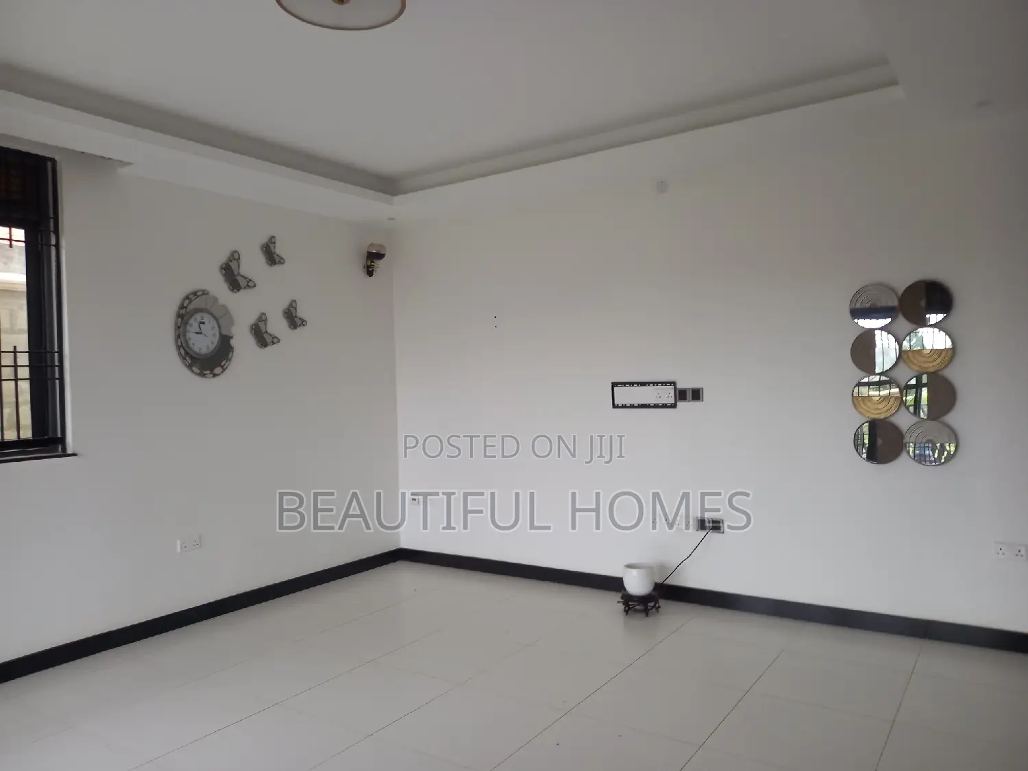 Furnished 5bdrm Duplex in Kira for sale in Kira