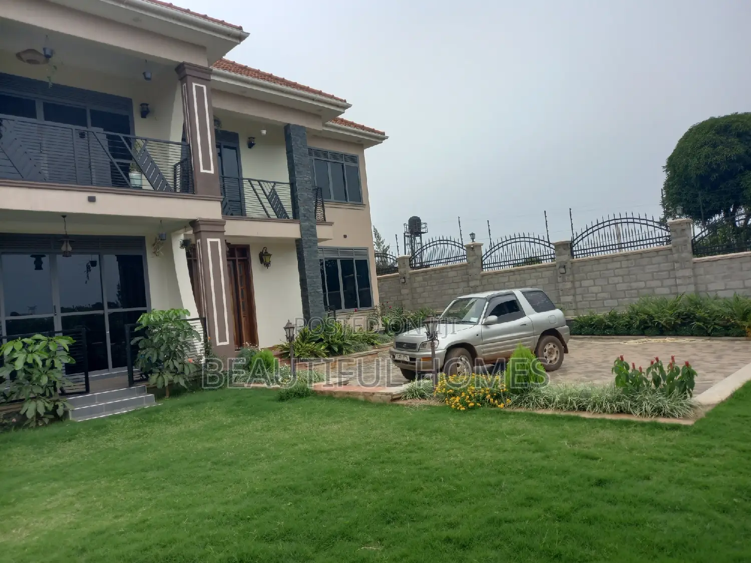 Furnished 5bdrm Duplex in Kira for sale in Kira