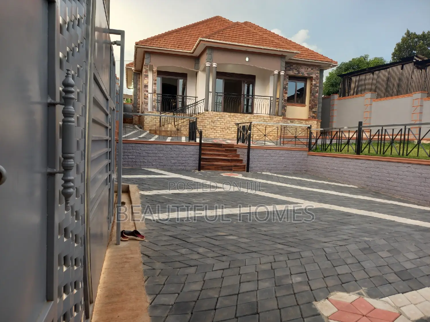 Furnished 4bdrm Bungalow in Kira for sale in Kira