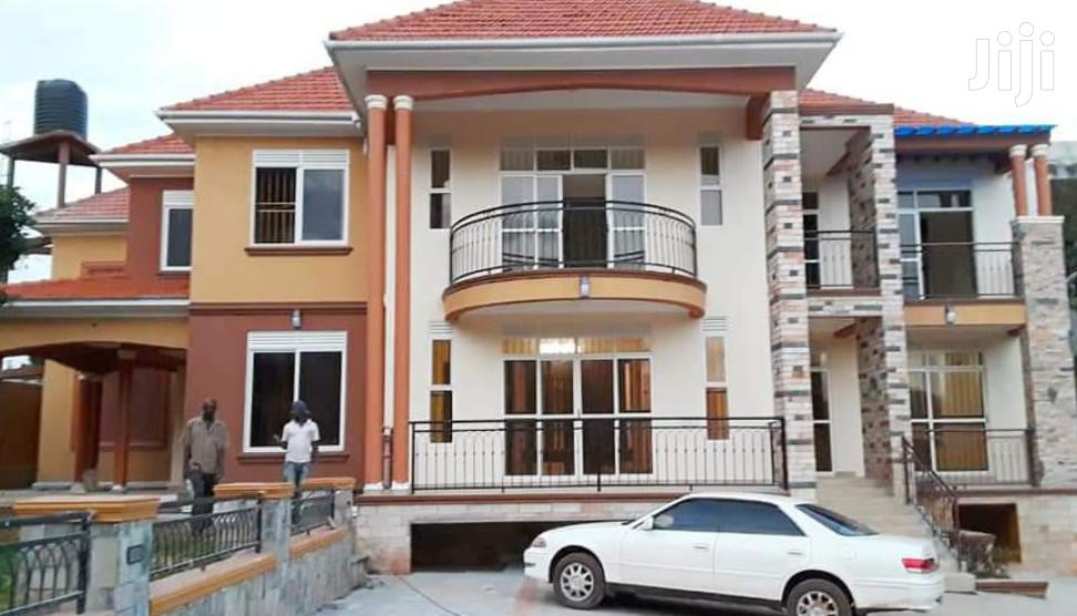 Bungaa Lake View House on Sell in Kampala