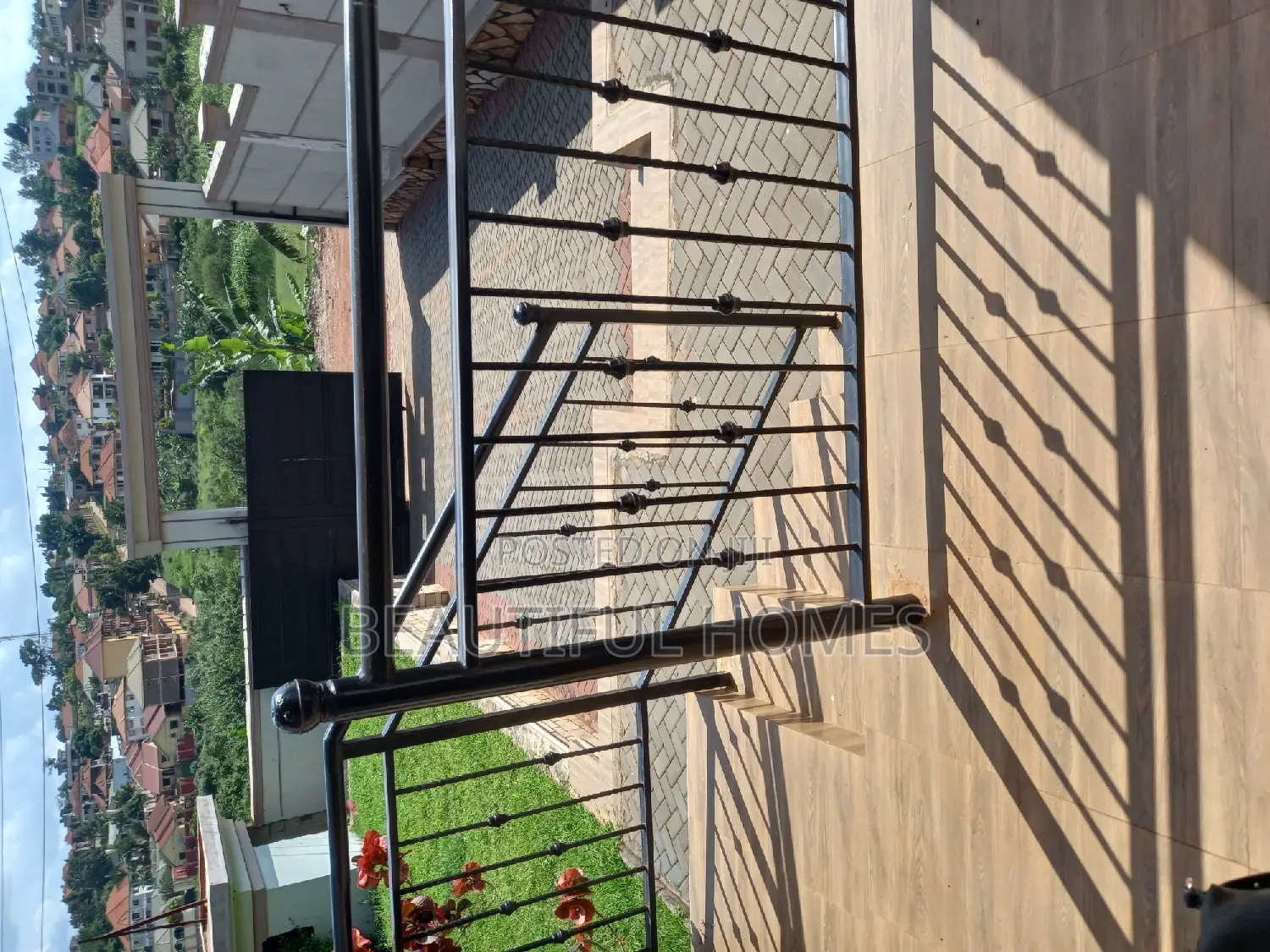 Furnished 4bdrm Duplex in Kira Corporate for sale in Kira