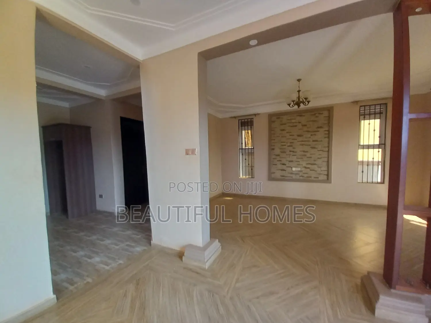 Furnished 4bdrm Duplex in Kira Corporate for sale in Kira