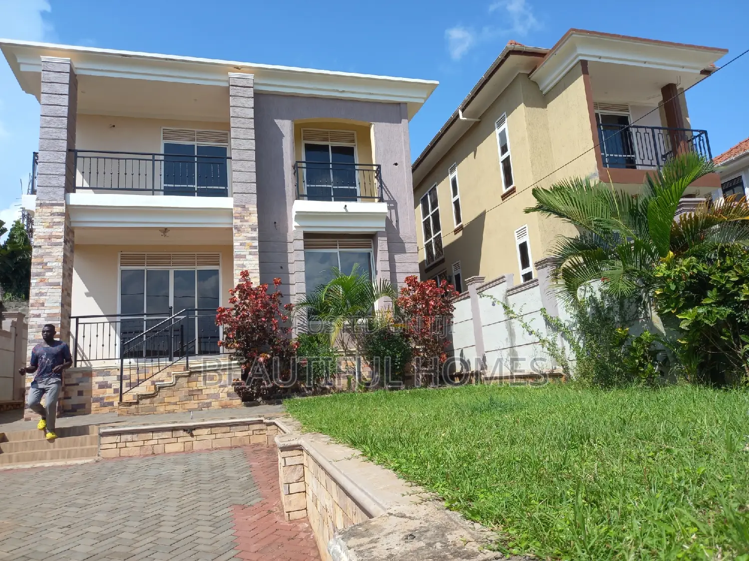 Furnished 4bdrm Maisonette in Kira 1 for sale in Kira