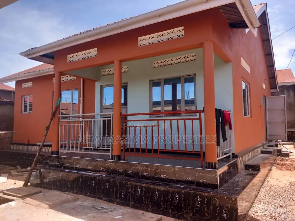 3bdrm Bungalow in Nsambya Town, Division A for rent in Division A