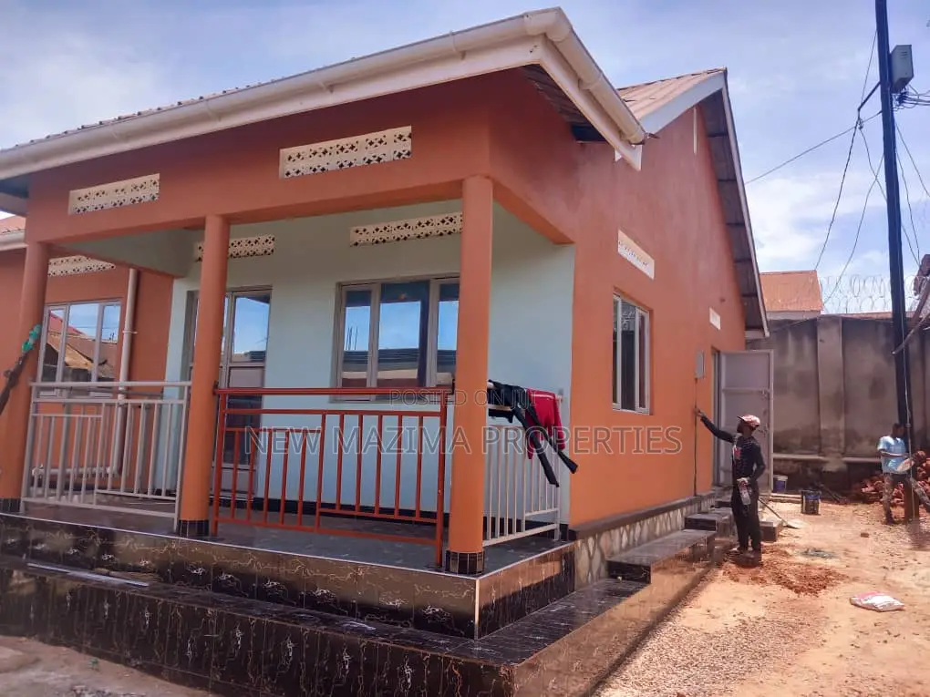 3bdrm Bungalow in Nsambya Town, Division A for rent in Division A