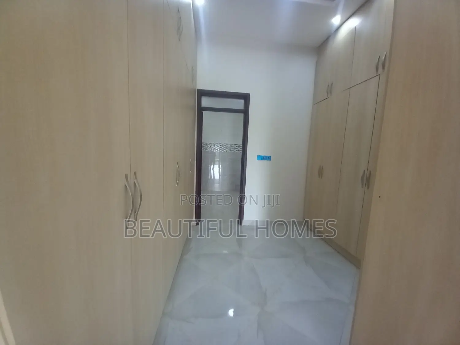 Furnished 6bdrm Mansion in Kira for sale in Kira