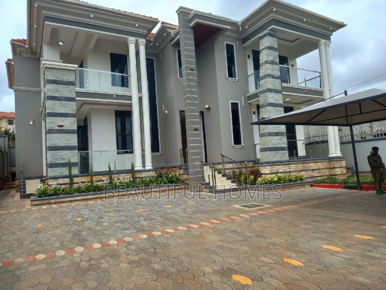 Furnished 6bdrm Duplex in Kira for sale in Kira