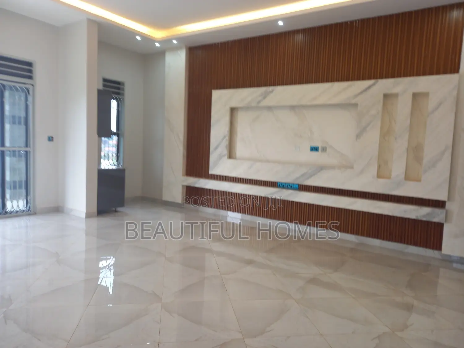 Furnished 6bdrm Duplex in Kira for sale in Kira