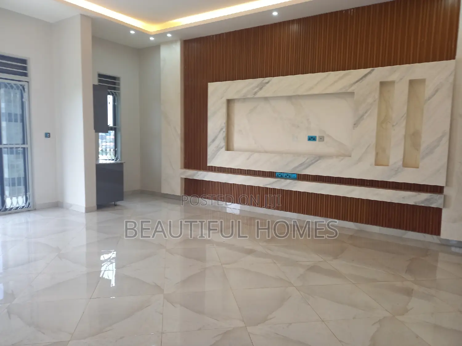 Furnished 6bdrm Duplex in Kira for sale in Kira