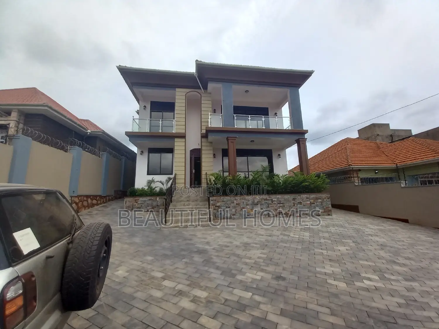 Furnished 6bdrm Duplex in Kira, Central Division for sale in Central Division