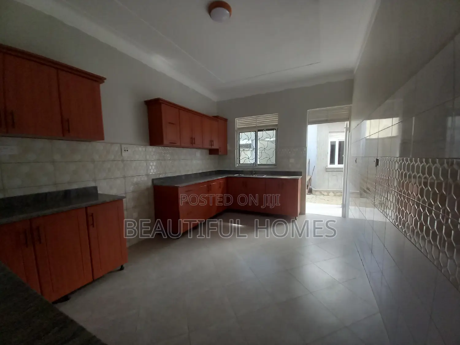 Furnished 4bdrm House in Kira for sale in Kira