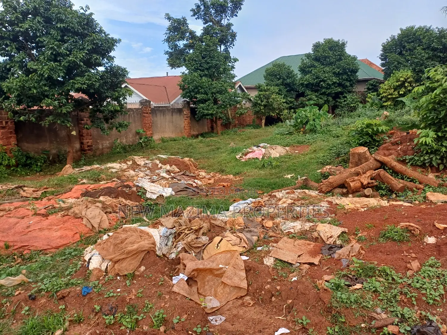 Buziga Pride Plot on Quicksale Near Main Rd in Division A