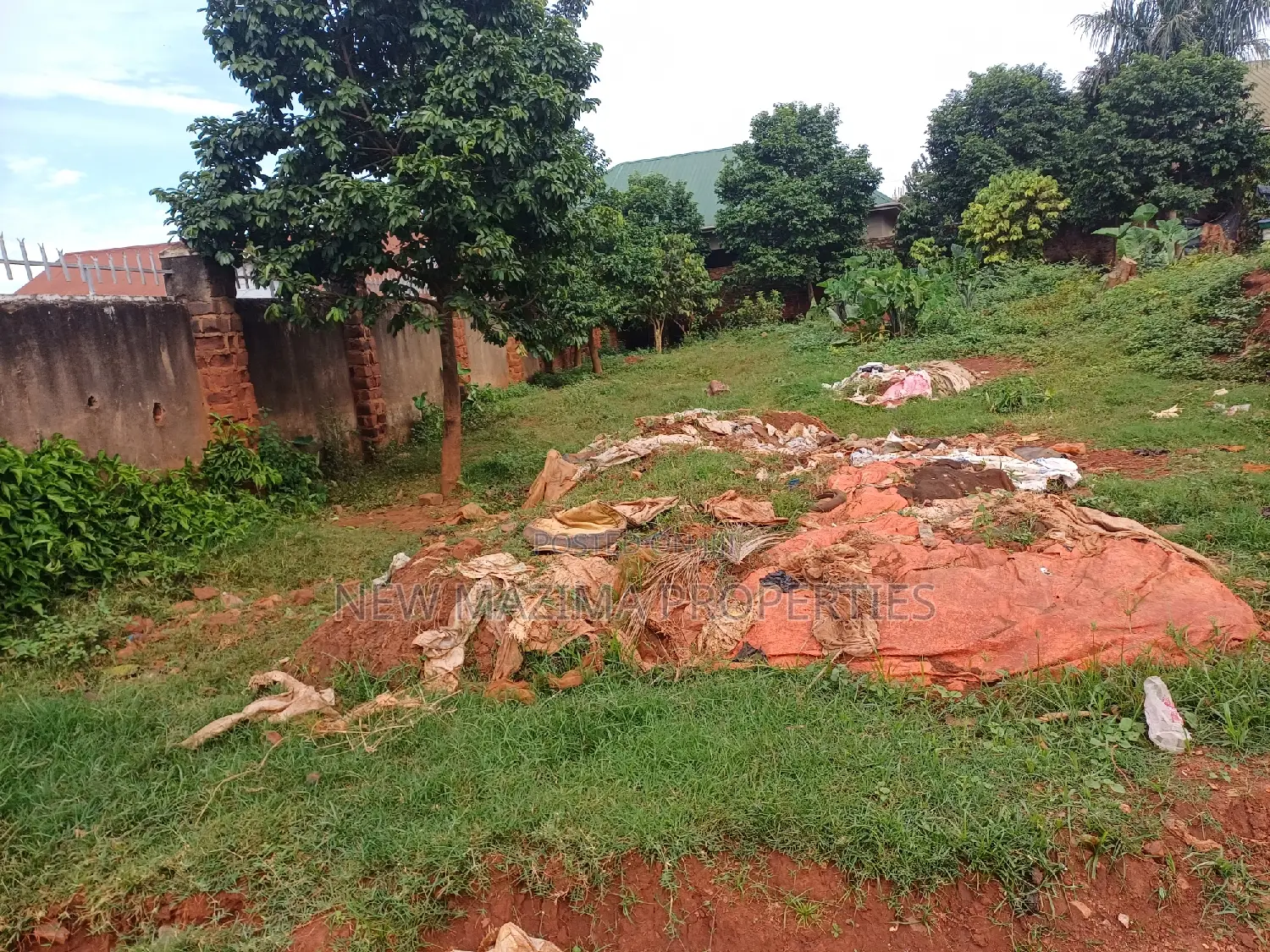 Buziga Pride Plot on Quicksale Near Main Rd in Division A