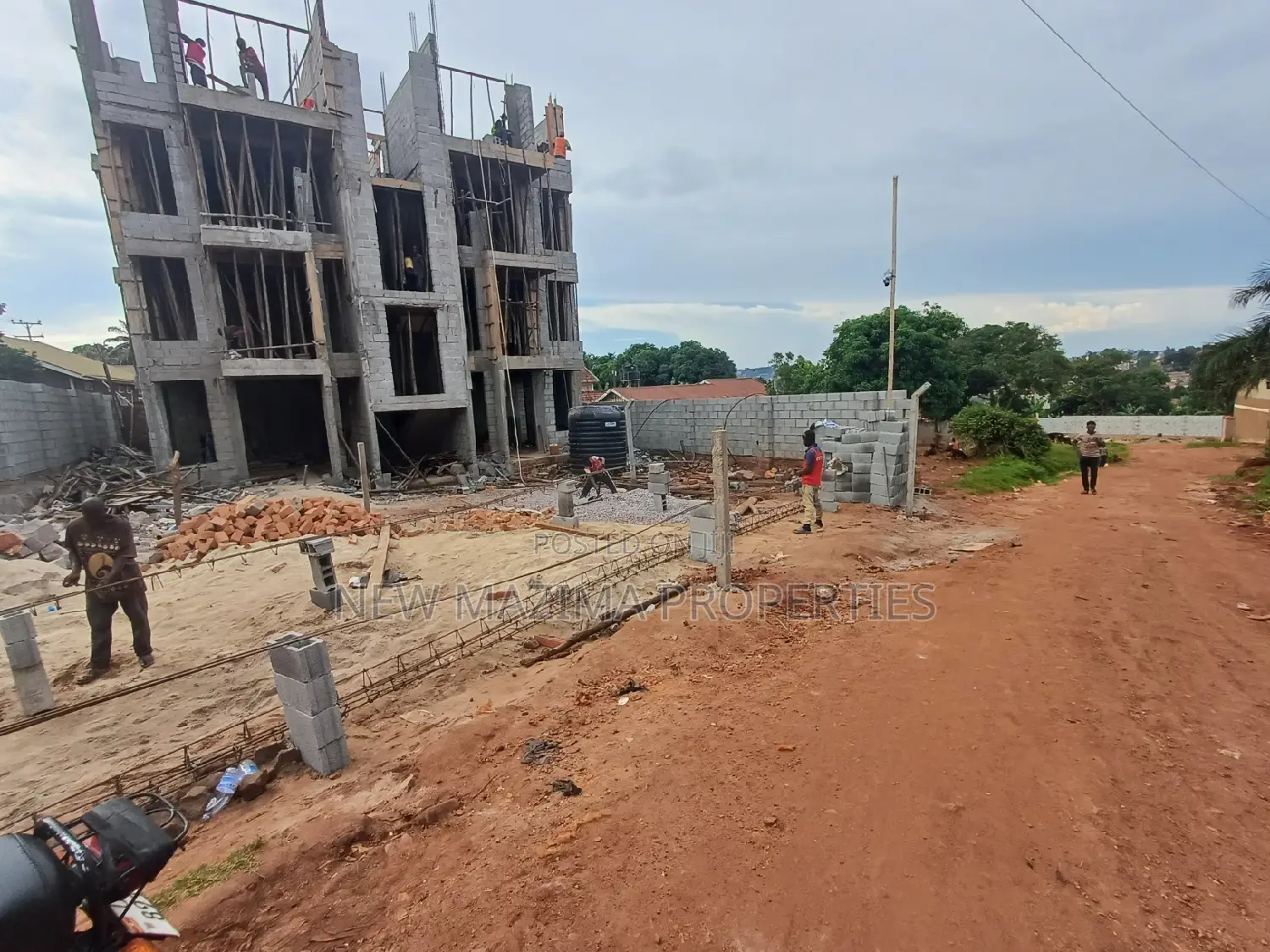 Buziga Pride Plot on Quicksale Near Main Rd Gd 4 Apartment in Division A
