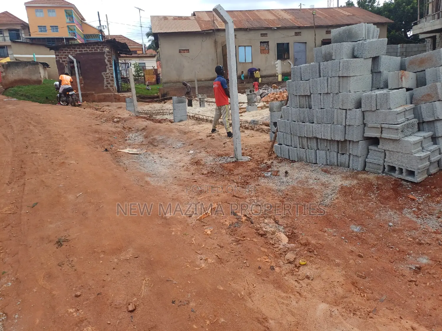 Buziga Pride Plot on Quicksale Near Main Rd Gd 4 Apartment in Division A