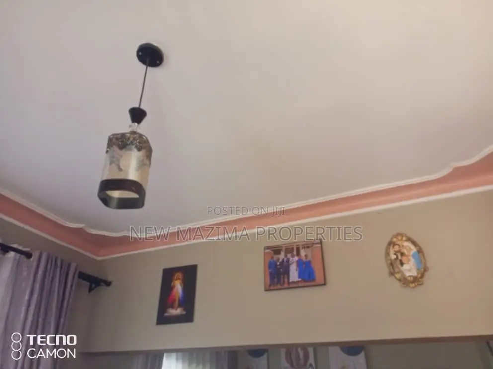 4bdrm Bungalow in Bwebajja Ntebe Rd, Division A for sale in Division A