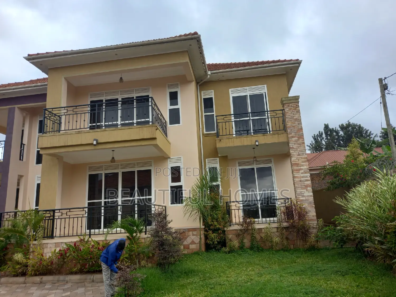 Furnished 6bdrm Mansion in Kira, Central Division for sale in Central Division