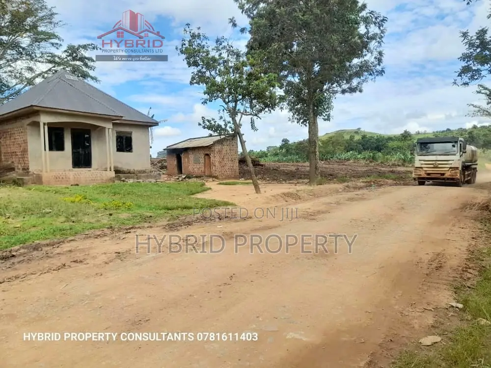Prime Plots for Sale at Wakiso~Bulondo Elite Estate~Hoima Rd in Wakiso / Wakiso