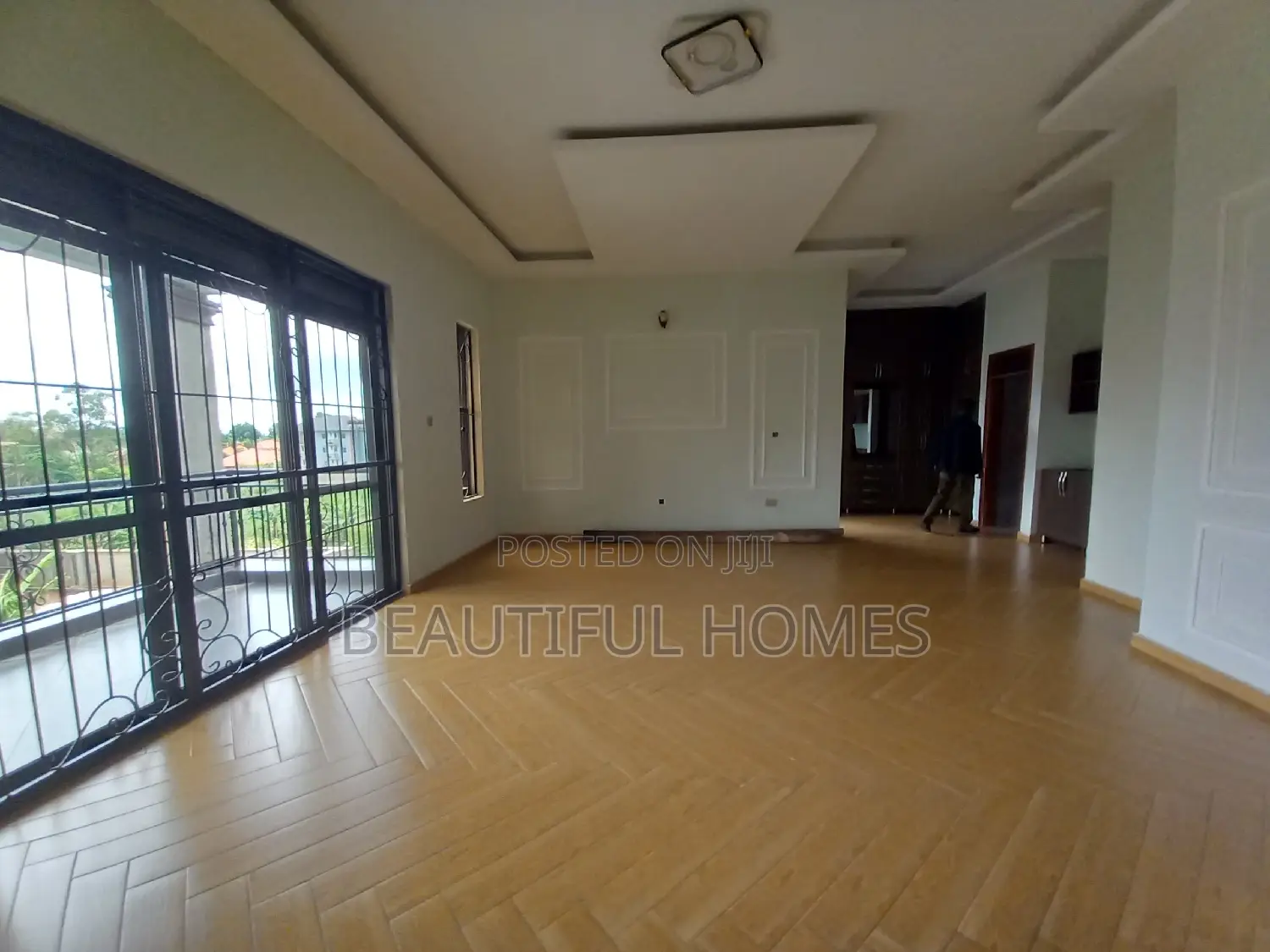 Furnished 6bdrm Mansion in Kisaasi Tarmacked, Nakawa for sale in Nakawa