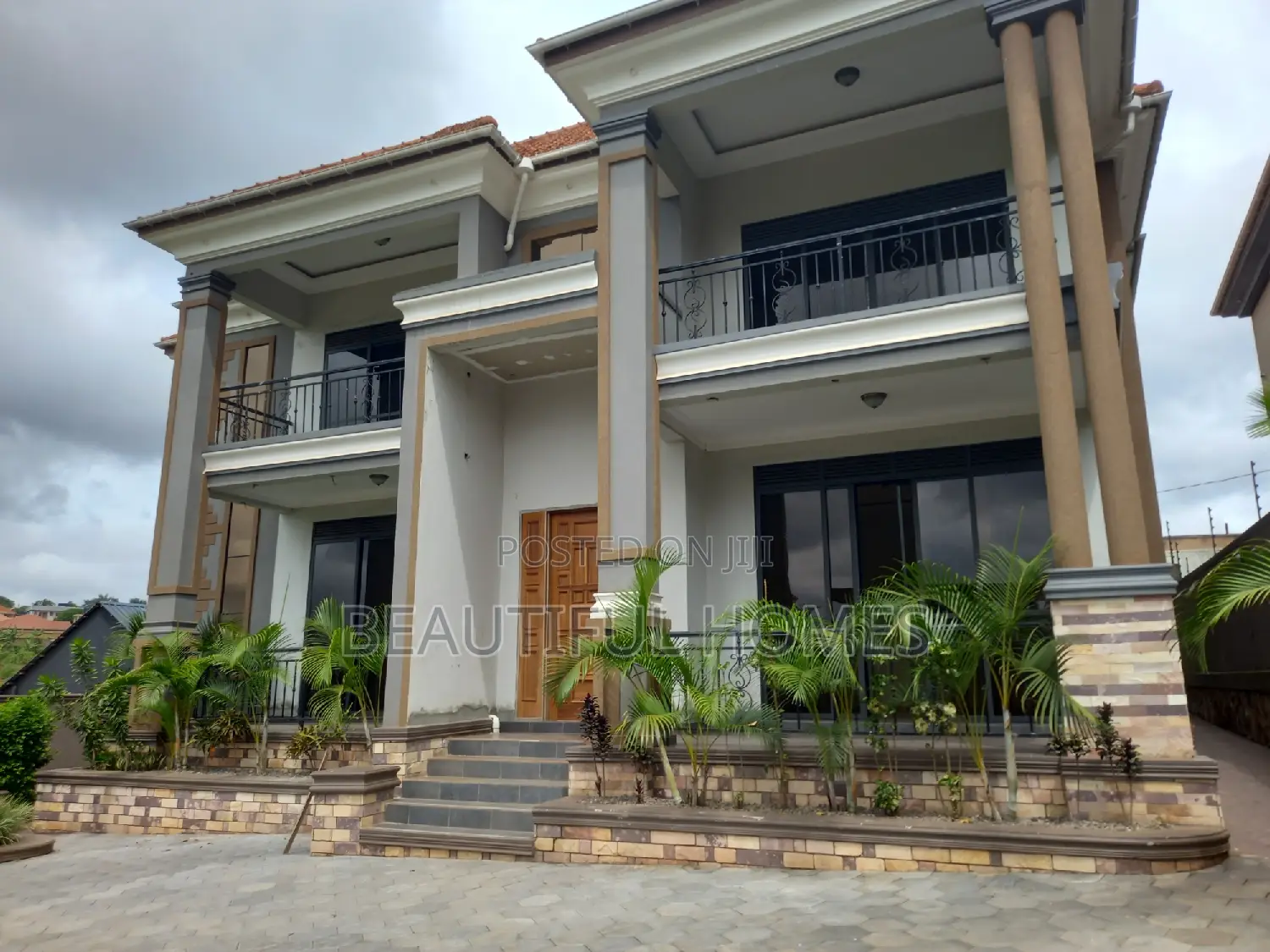 Furnished 6bdrm Mansion in Kisaasi Tarmacked, Nakawa for sale in Nakawa