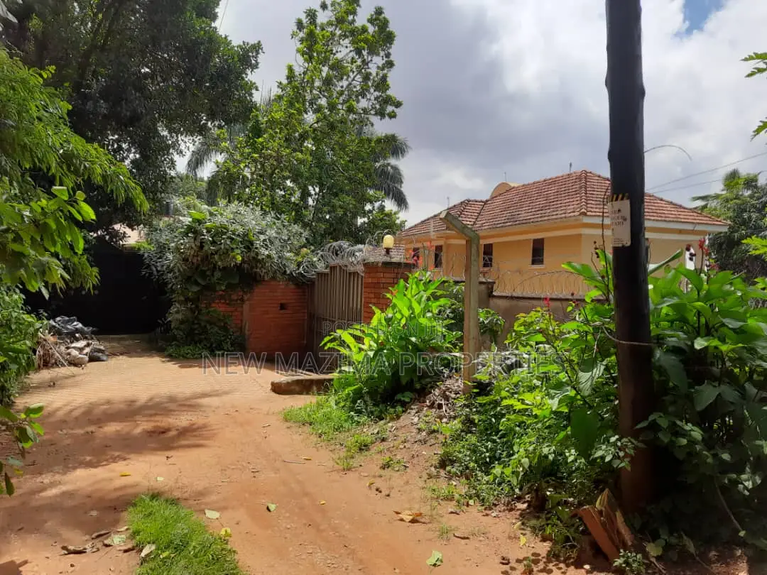5bdrm Duplex in Makindye Kizungu, Division A for sale in Division A