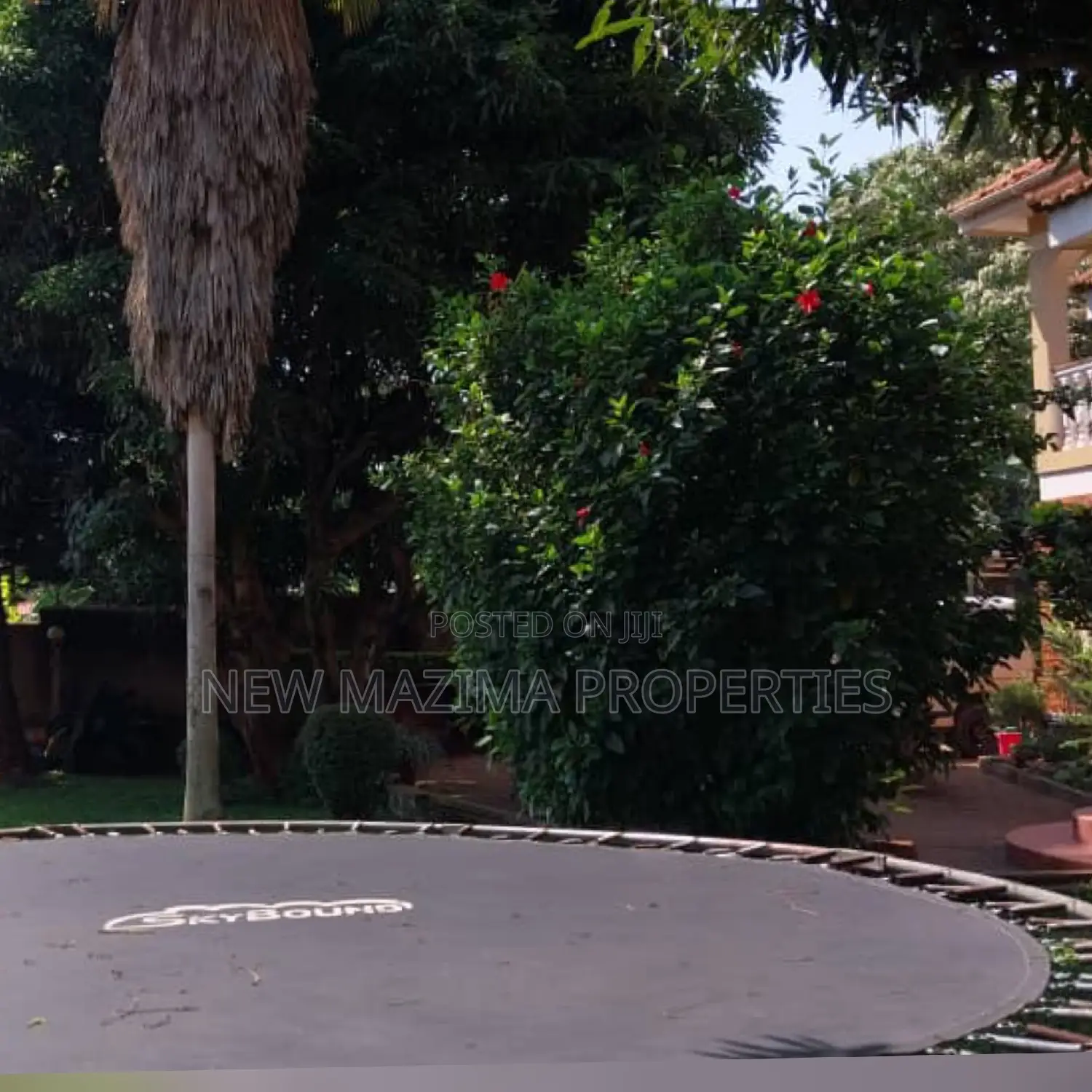5bdrm Duplex in Makindye Kizungu, Division A for sale in Division A