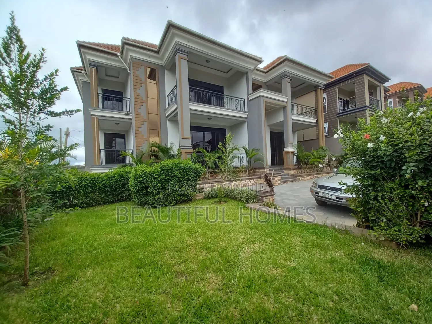 Furnished 6bdrm Duplex in Kisaasi, Nakawa for sale in Nakawa