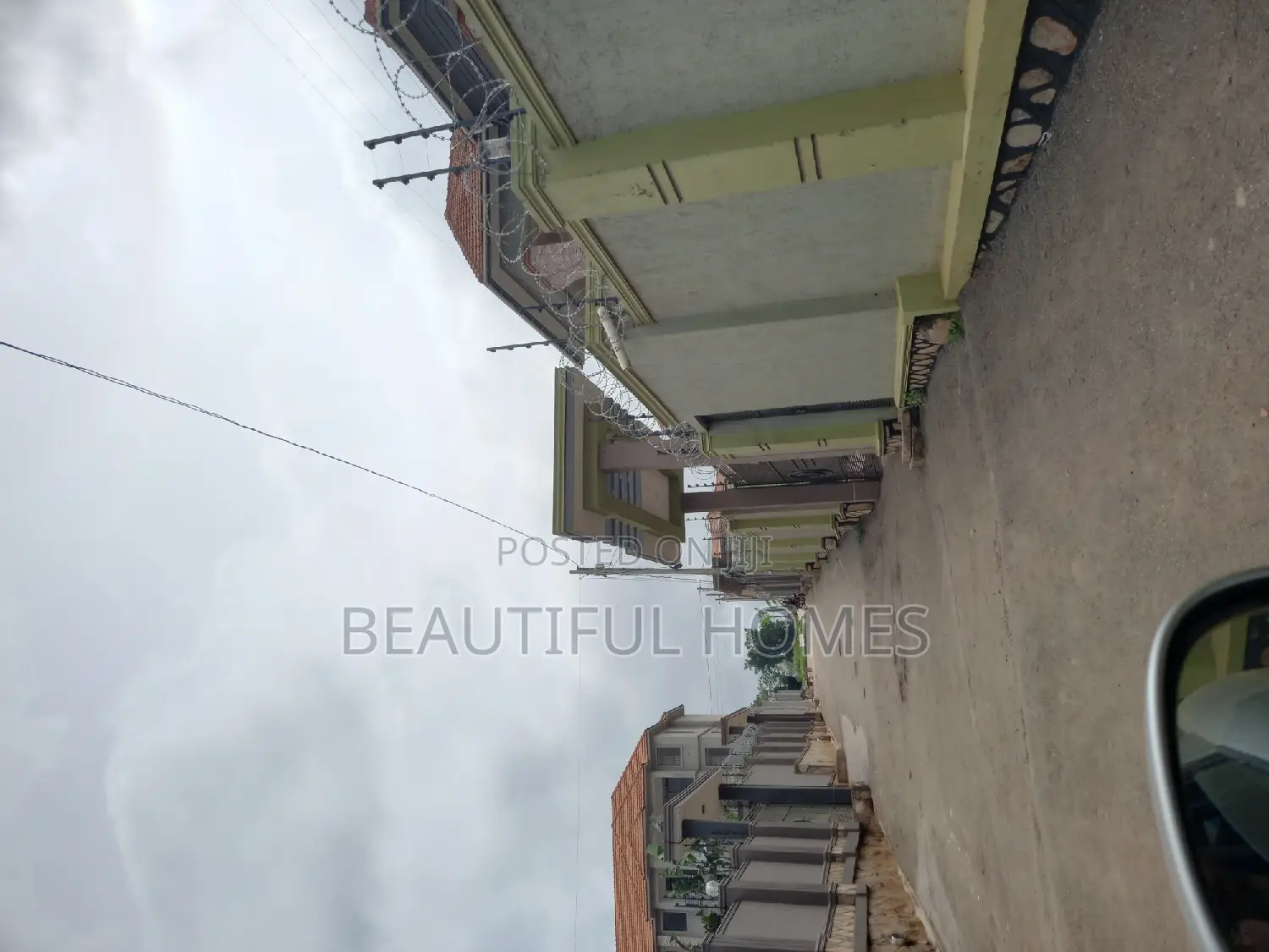 Furnished 6bdrm Duplex in Kisaasi, Nakawa for sale in Nakawa