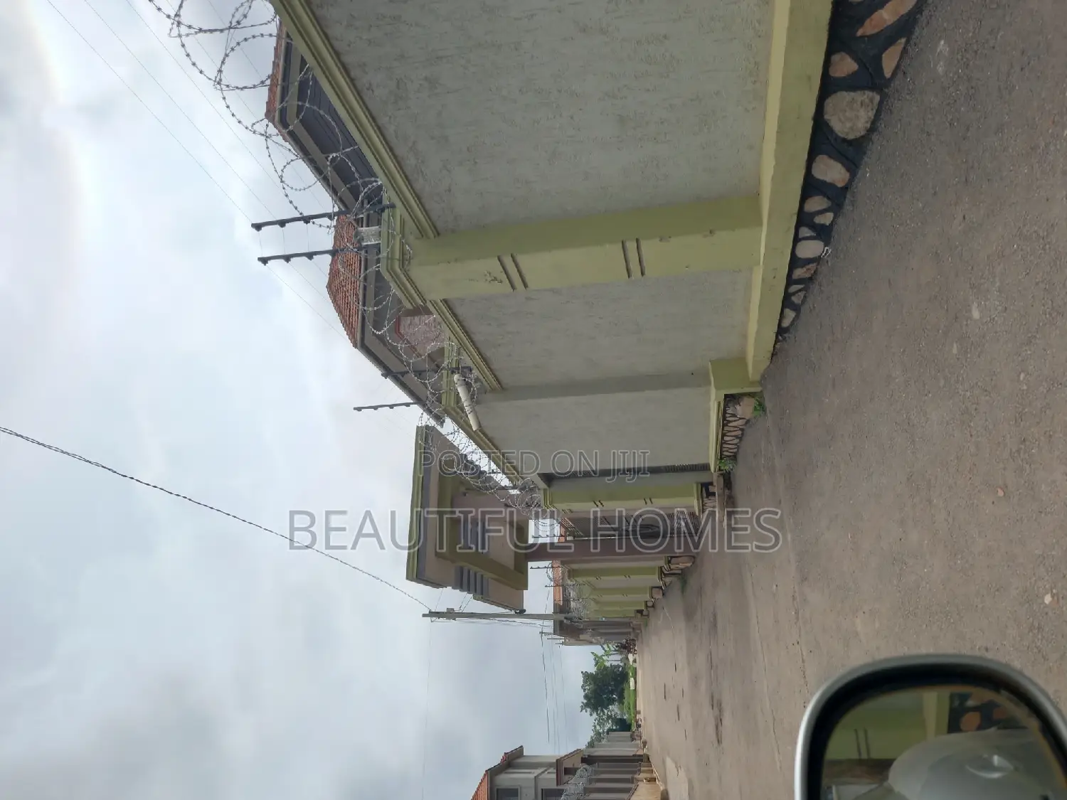 Furnished 6bdrm Duplex in Kisaasi, Nakawa for sale in Nakawa
