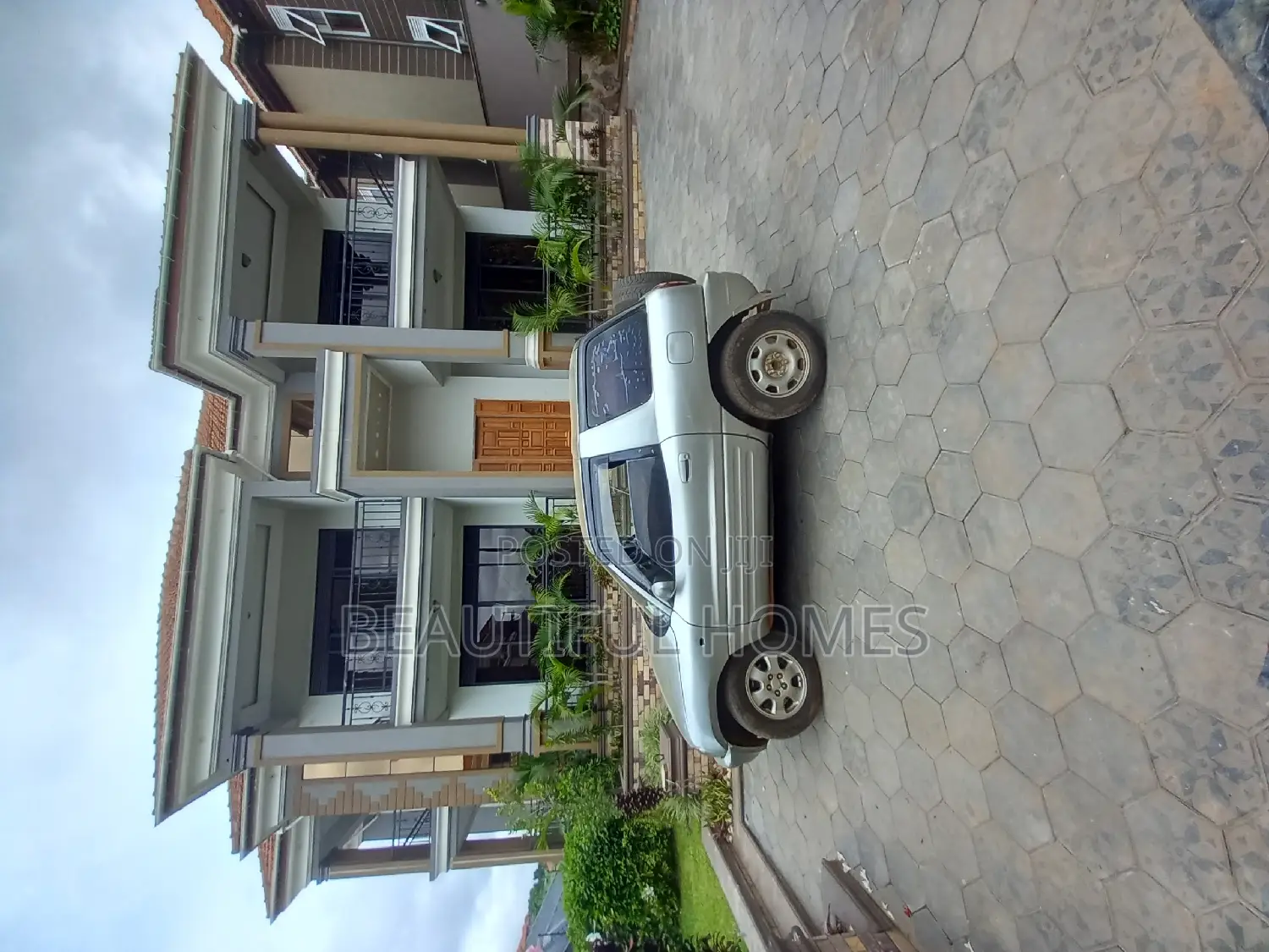 Furnished 6bdrm Mansion in Kisaasi, Nakawa for sale in Nakawa