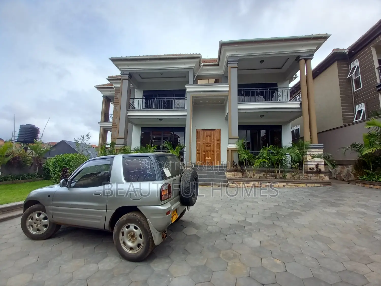 Furnished 6bdrm Mansion in Kisaasi, Nakawa for sale in Nakawa