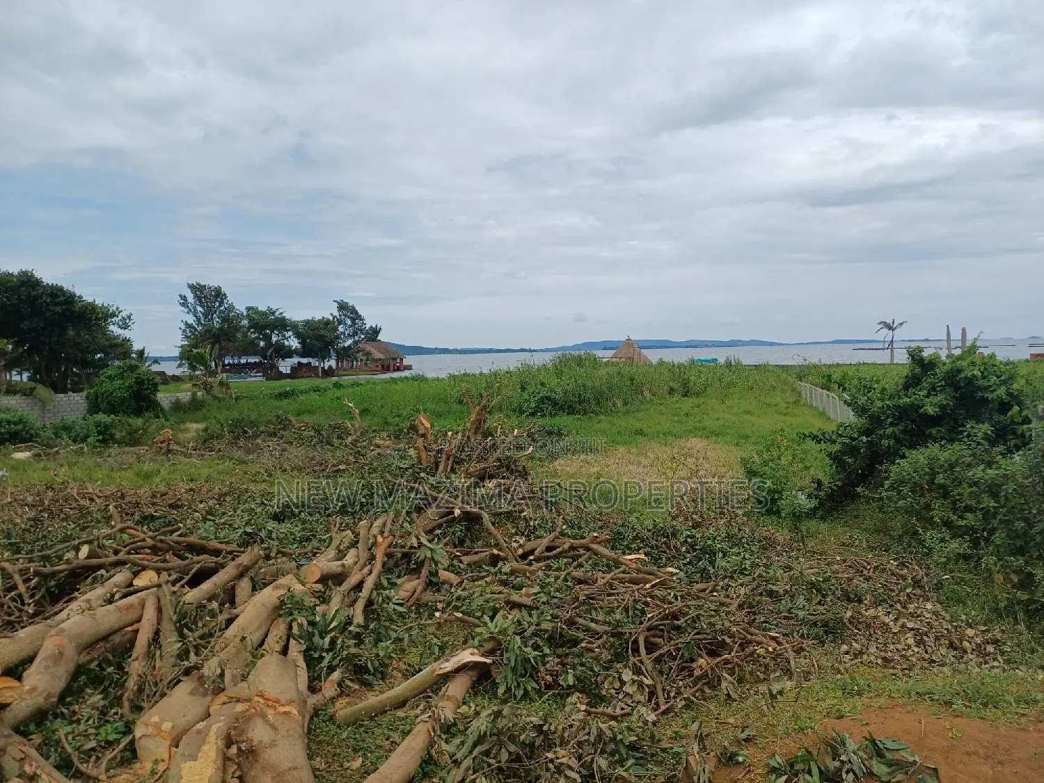 Very Beautiful Hot Plots With Lake View on Sale in Busabaala in Division A