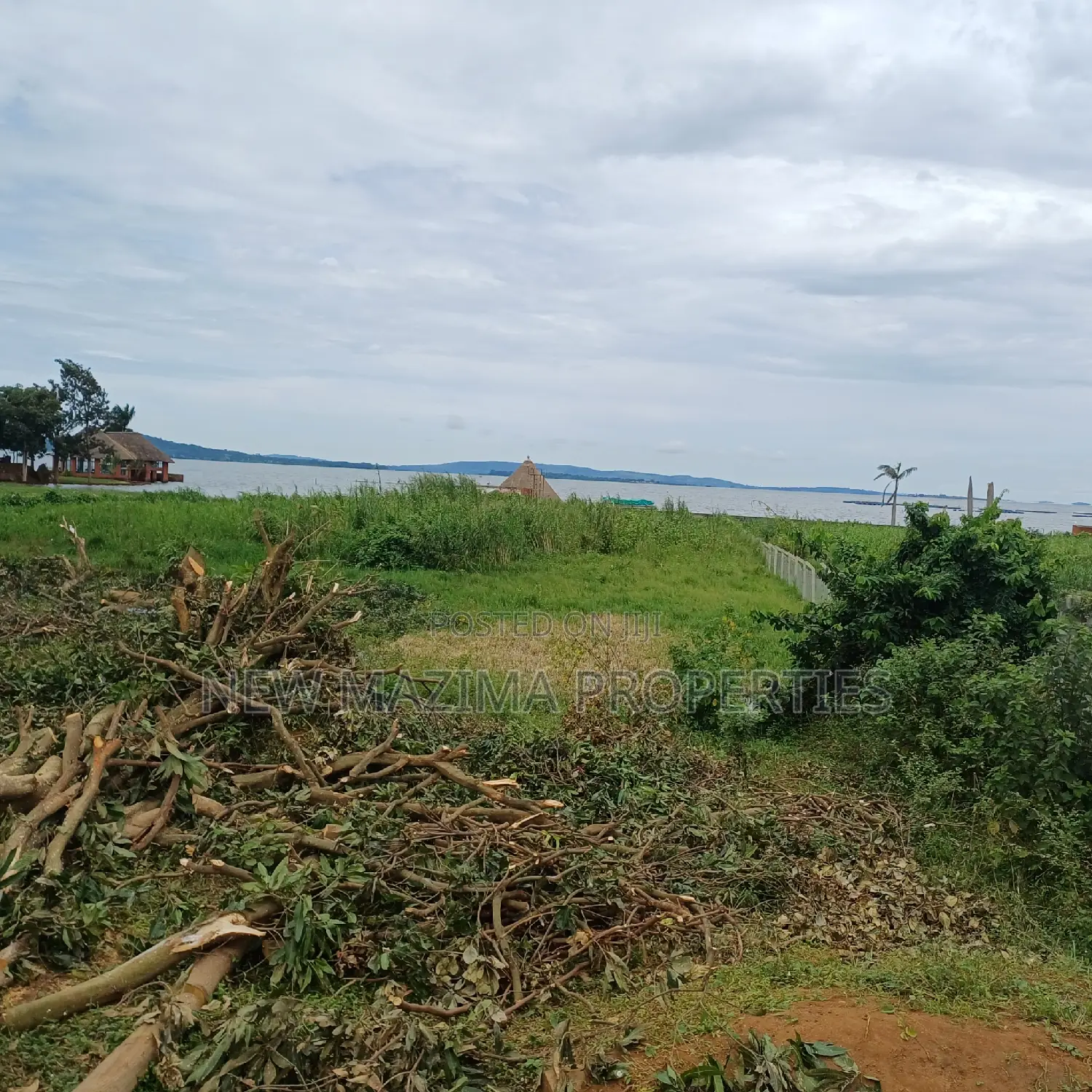 Very Beautiful Hot Plots With Lake View on Sale in Busabaala in Division A